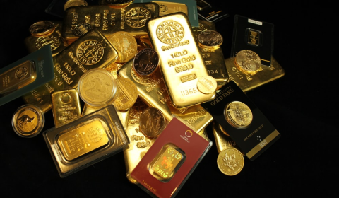 Gold Bullion Bars vs. Coins: What to Invest in